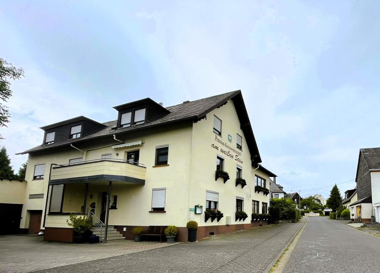 Gaestehaus "Am Weissen Stein" Кохем Экстерьер фото